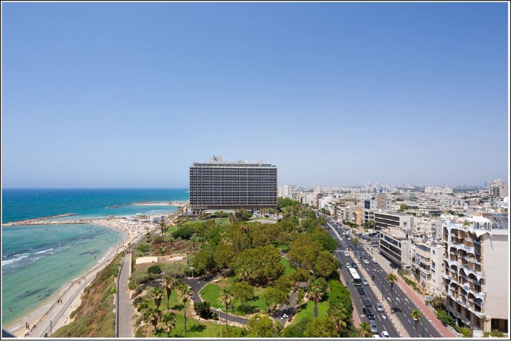 פנטהאוז חלומי עם בריכה פרטית ומפל על הים! — 2