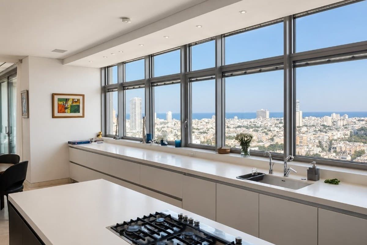 דירת יוקרה המתפרסת על קומה שלמה במגדל השופטים! — 6
