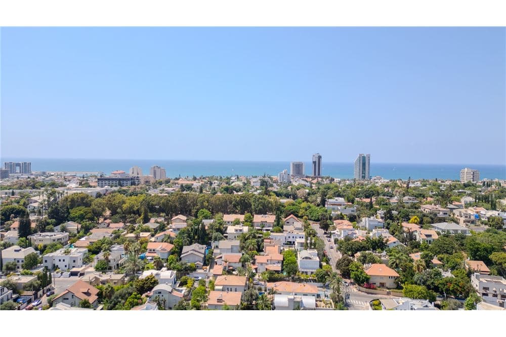 בית פרטי עם בריכת שחייה! — 16