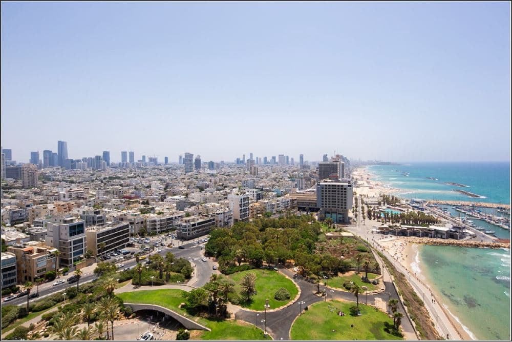 דירת גן ענקית עם ממ"ד 2 חניות ומחסן! — 4