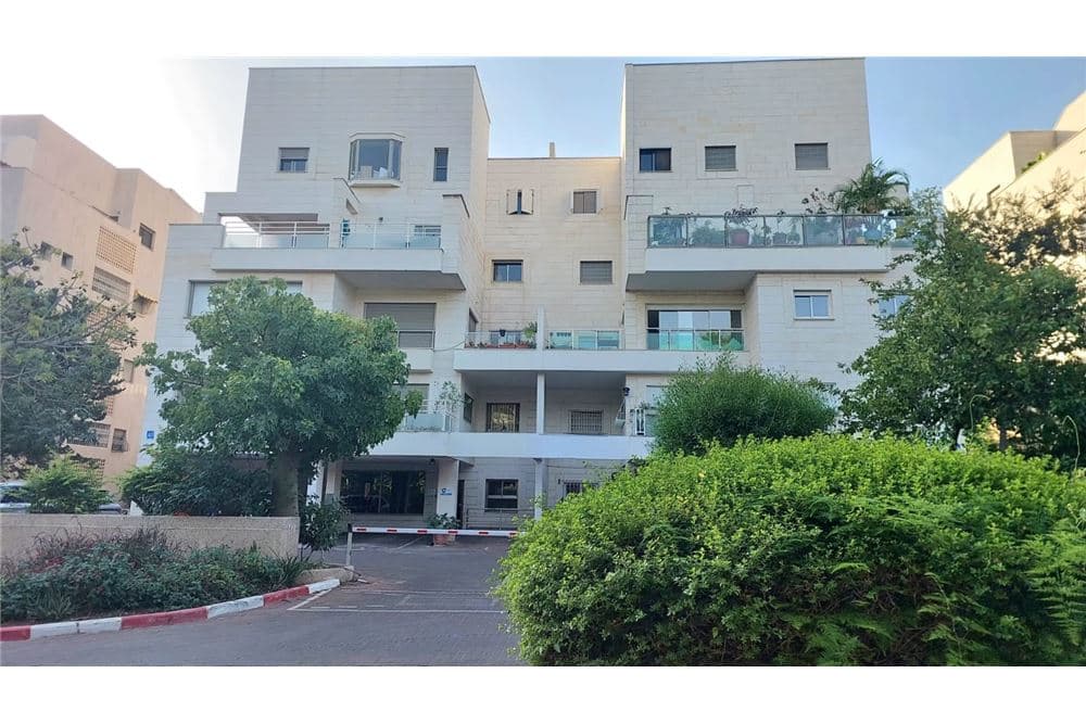 מגורים והשקעה בנכס אחד! — 10