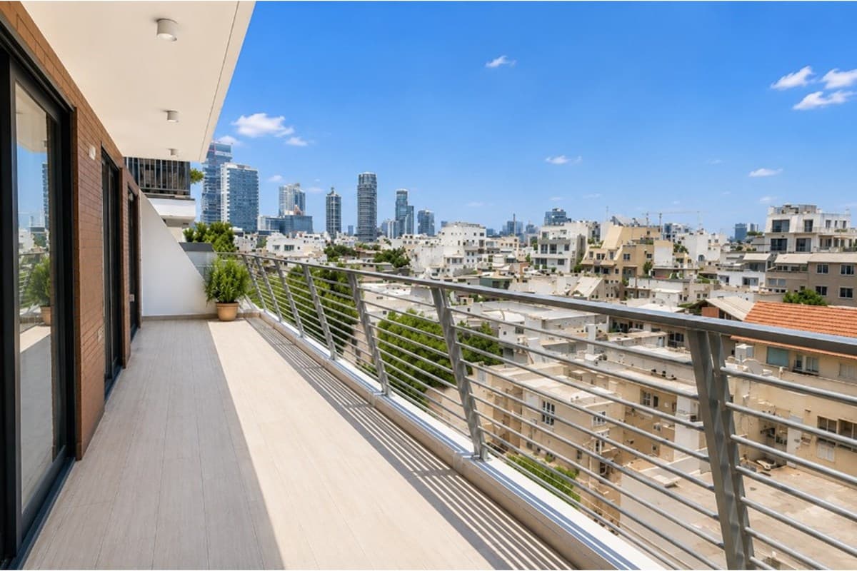 דירה חדשה בבנין בן שנה בלב פלורנטין עם ממ"ק ומרפסת — 15