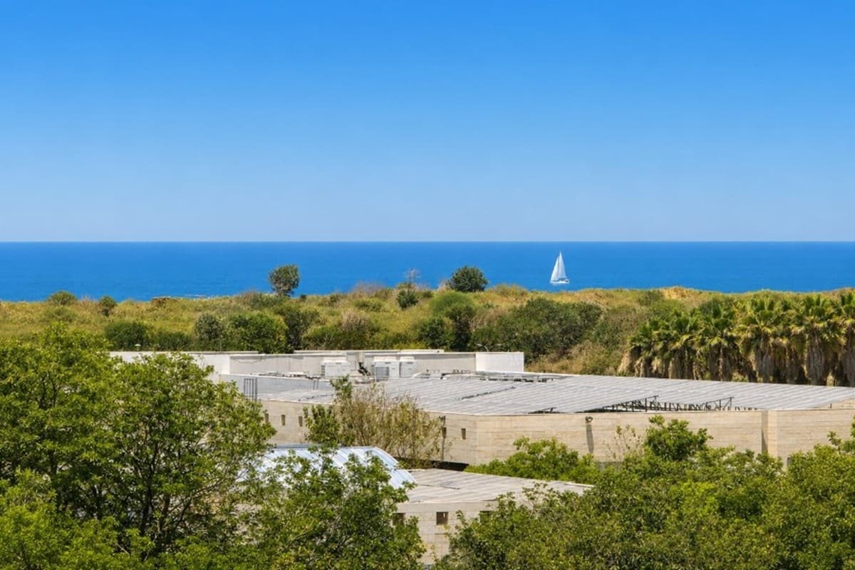 למכירה דירת 4 חדרים חדשה בנווה אביבים! — 5