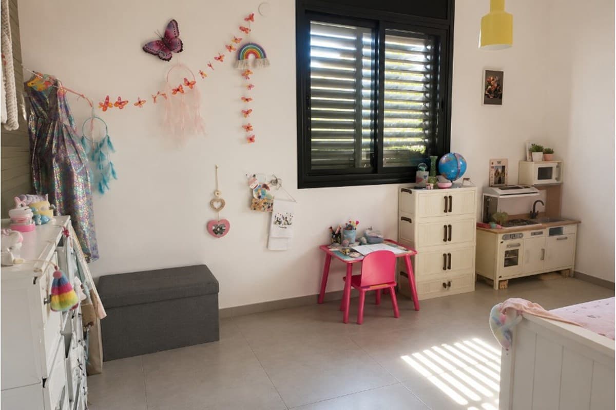דירת 5 חד' מרווחת עם מרפסת, ממ"ד ו-2 חניות! — 6