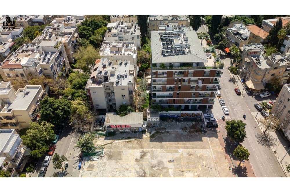 דירת גן נדירה עם חצר ענקית במיקום הכי מבוקש בעיר! — 4