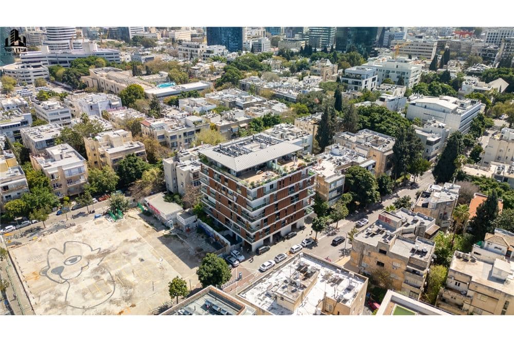 דירת גן נדירה עם חצר ענקית במיקום הכי מבוקש בעיר! — 11