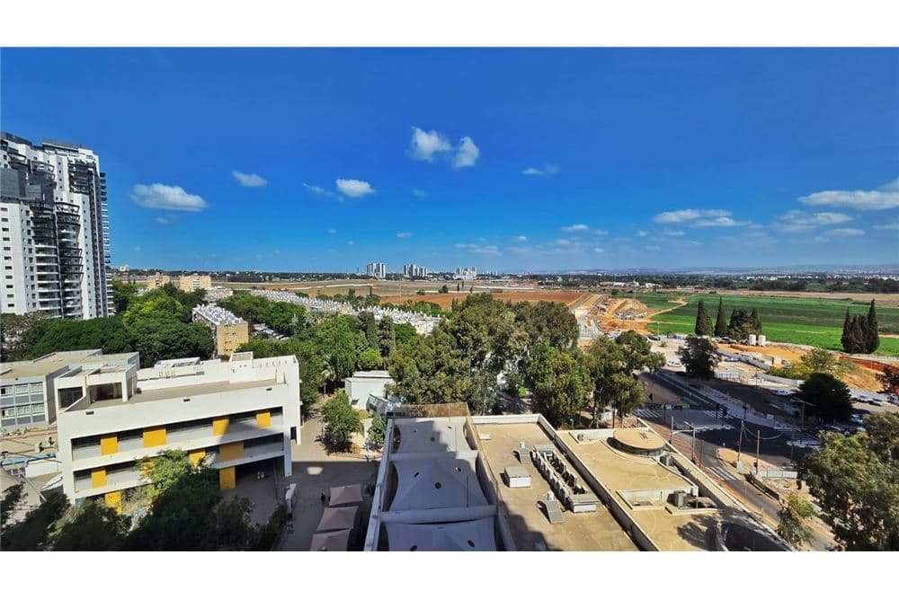 דירה מרווחת עם ממ"ד, חניה ומחסן! — 4