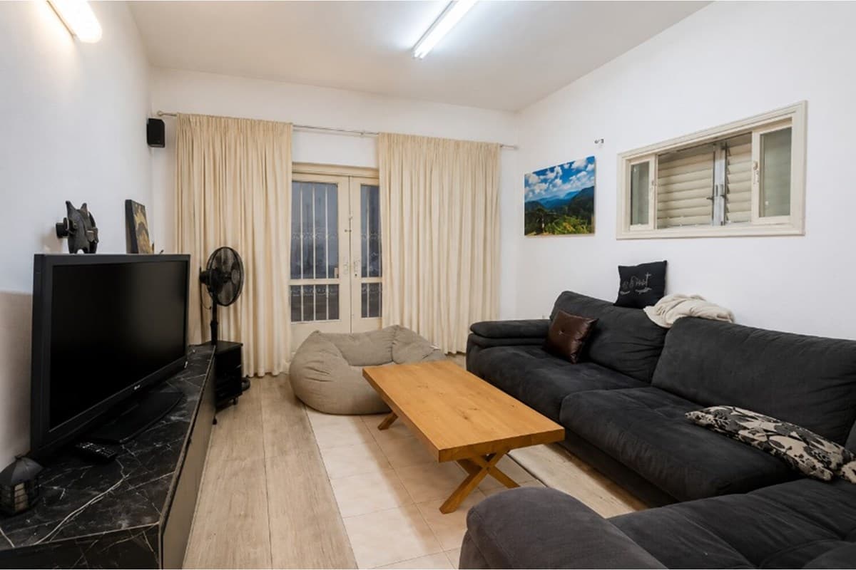 הזדמנות נדירה לבית פרטי עם זכויות בנייה ביד אליהו!