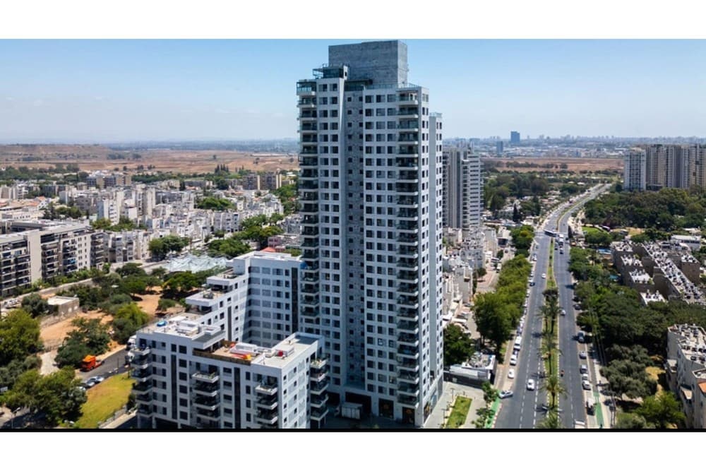 דירת 4 חד' מרווחת עם ממ"ד וחנייה! — 9