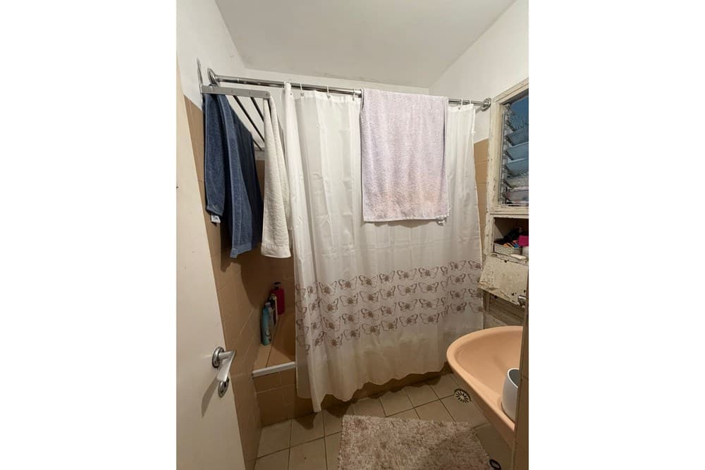דירה מרווחת עם פוטנציאל להתחדשות עירונית! — 7