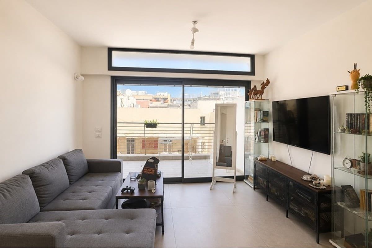 דירה חדשה בבנין בן שנה בלב פלורנטין עם ממ"ק ומרפסת — 4