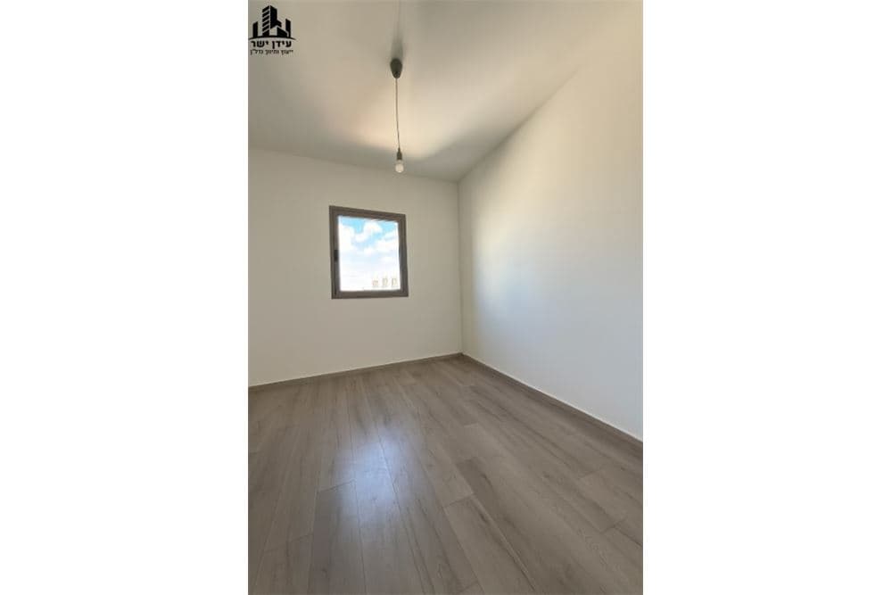 דירה מרווחת עם מרפסת, ממ"ד וחנייה בטאבו! — 4