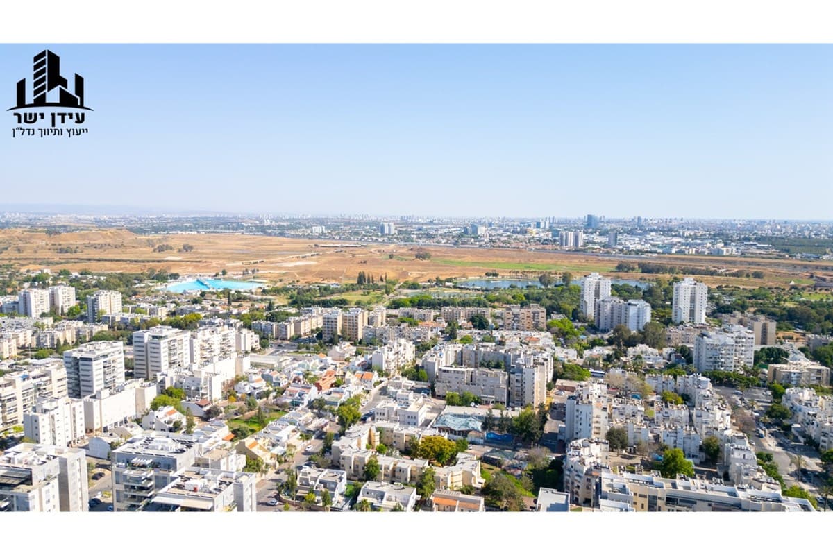 למכירה דירת 4 חד' מרווחת עם חניה! — 8