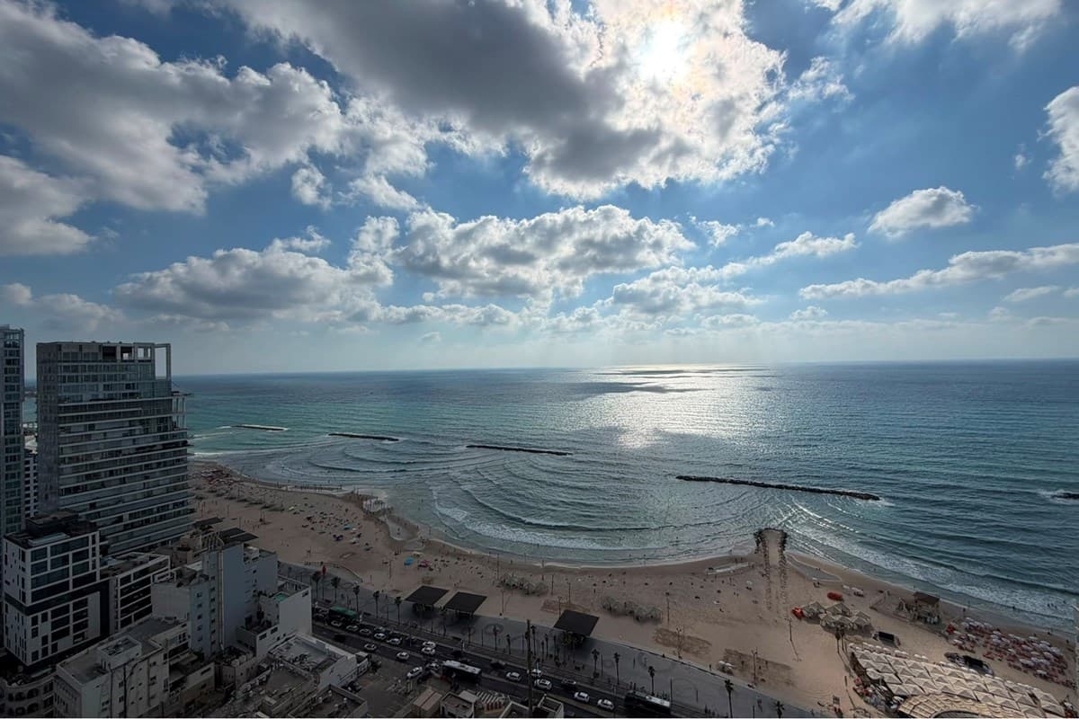 דירת יוקרה עם נוף מלא לים במגדל ישרוטל טאוור! — 8