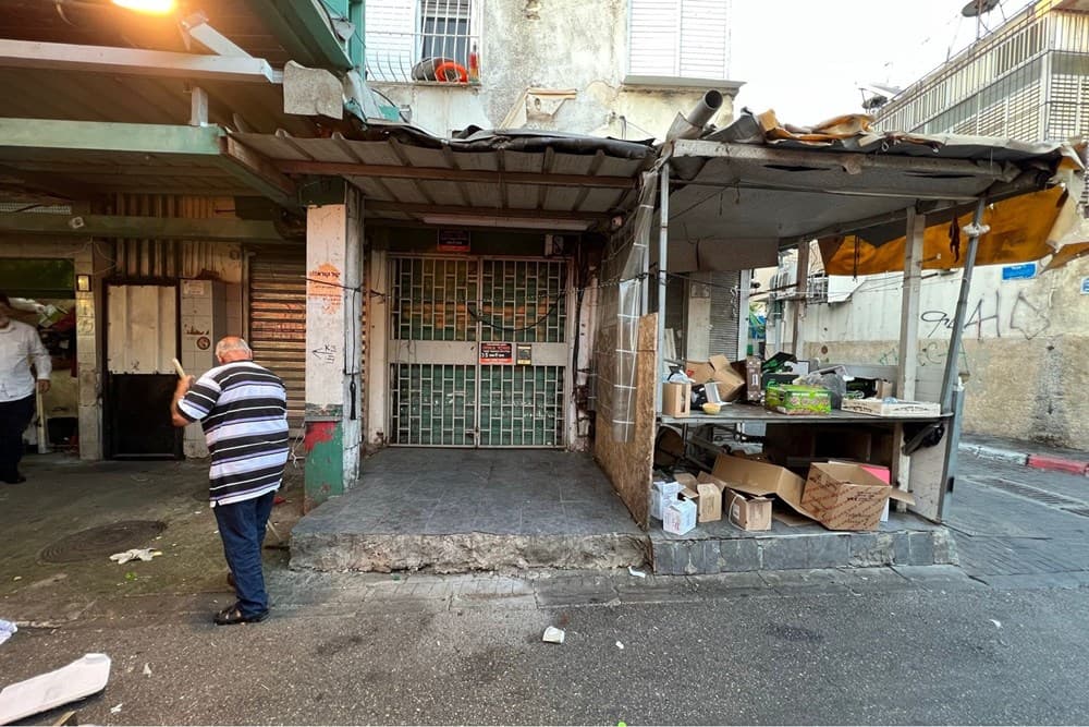 למכירה 4 חנויות בשוק התקווה במיקום מנצח ומרכזי! — 3