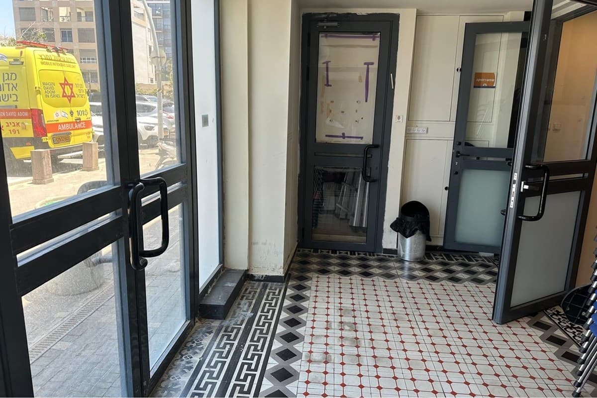 חלל מסחרי להשכרה במיקום מעולה! — 2