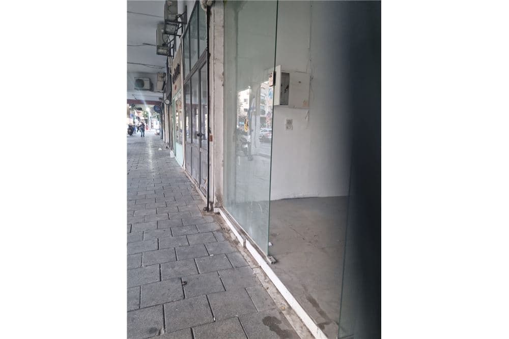 להשכרה חנות רחוב במיקום מעולה! — 2