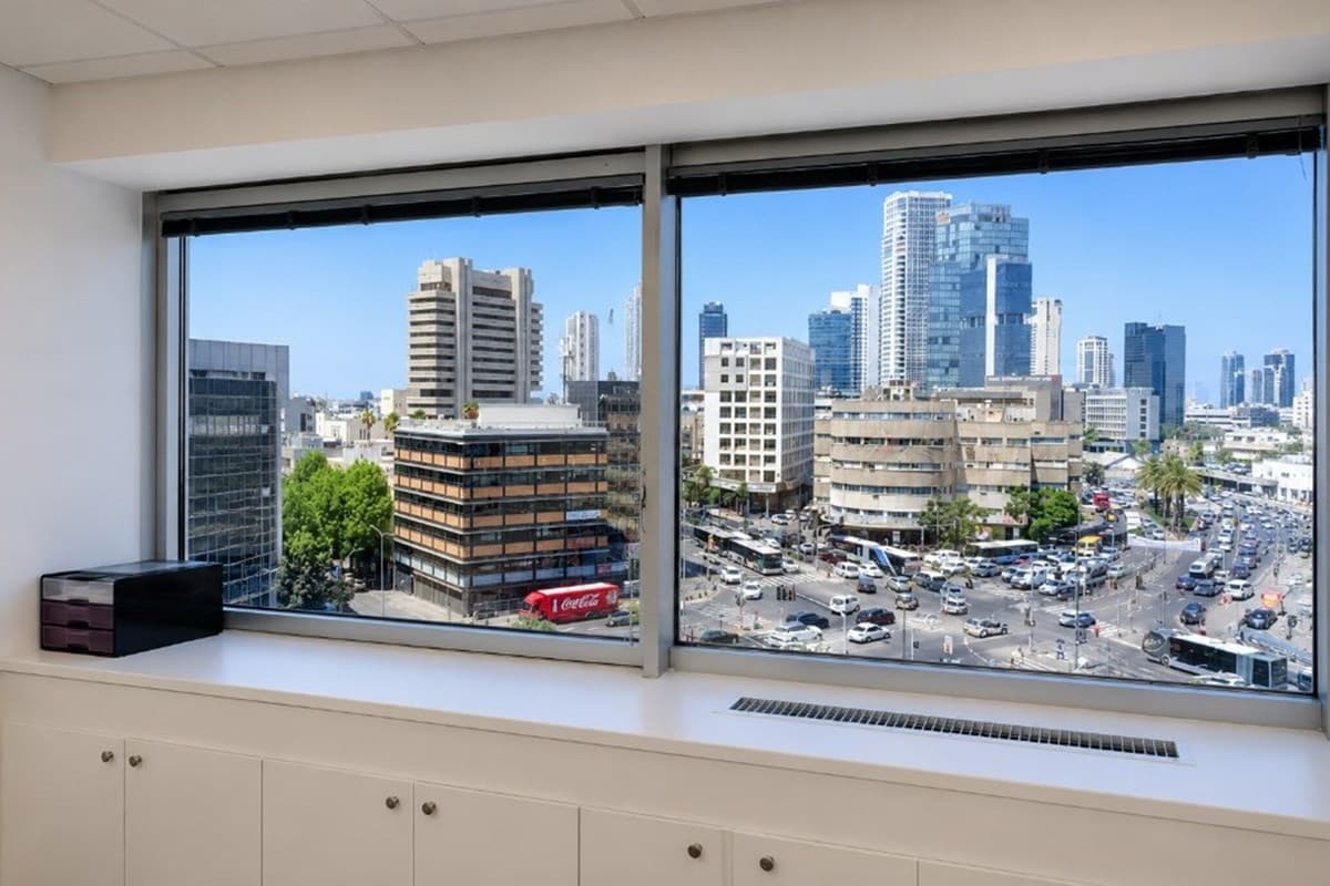 להשכרה משרד במיקום מעולה! — 2