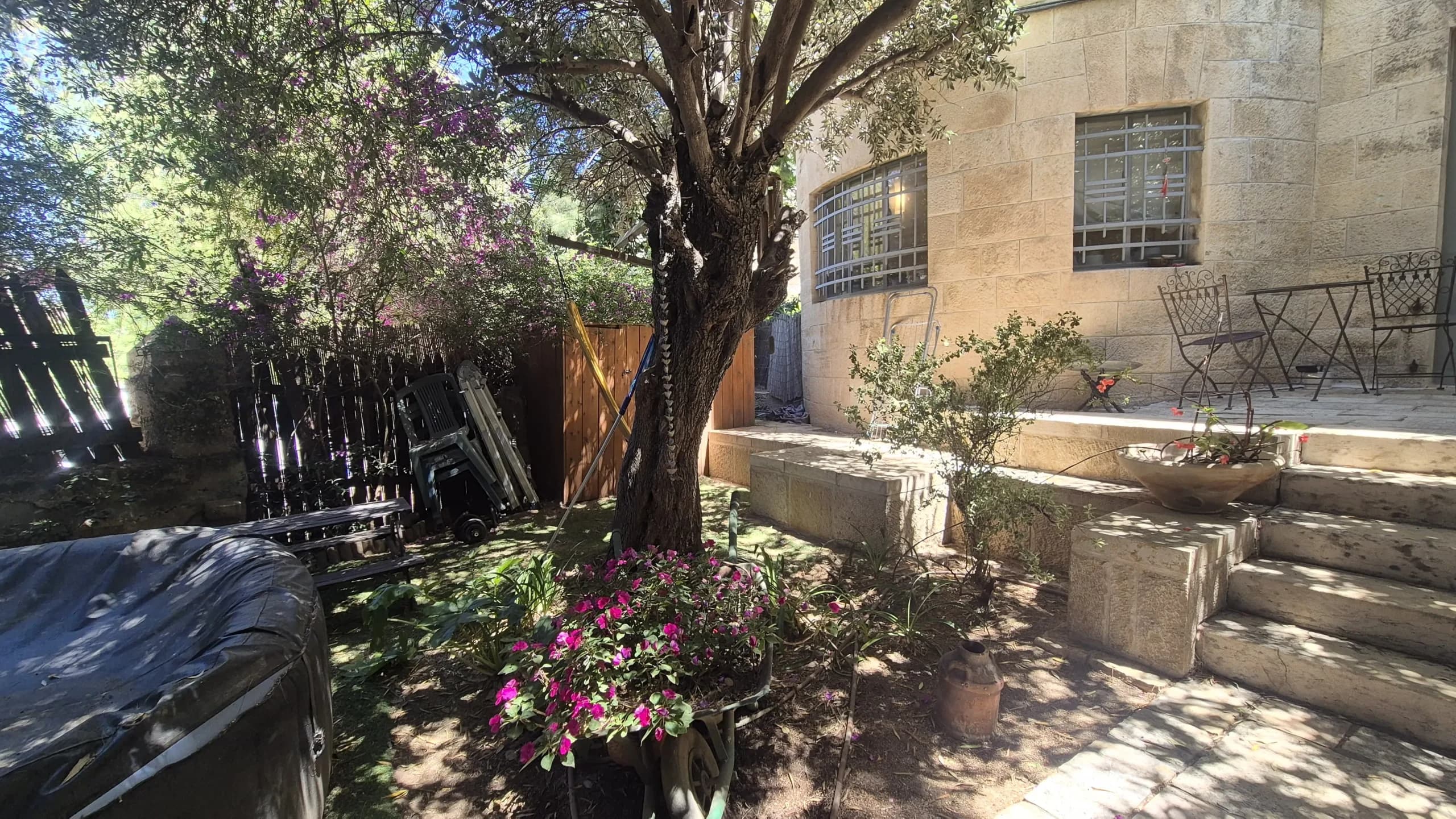 דירת גן 5 חדרים, 134 מ״ר במושבה הגרמנית