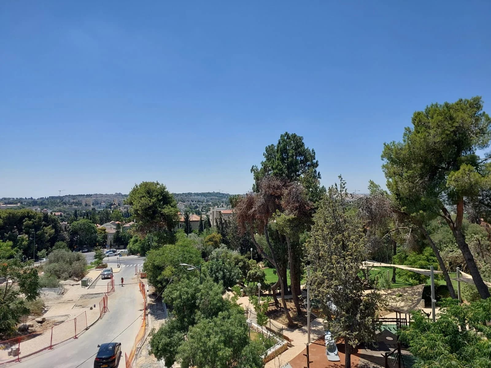 וילה 8 חדרים, 517 מ"ר בטלביה — 2