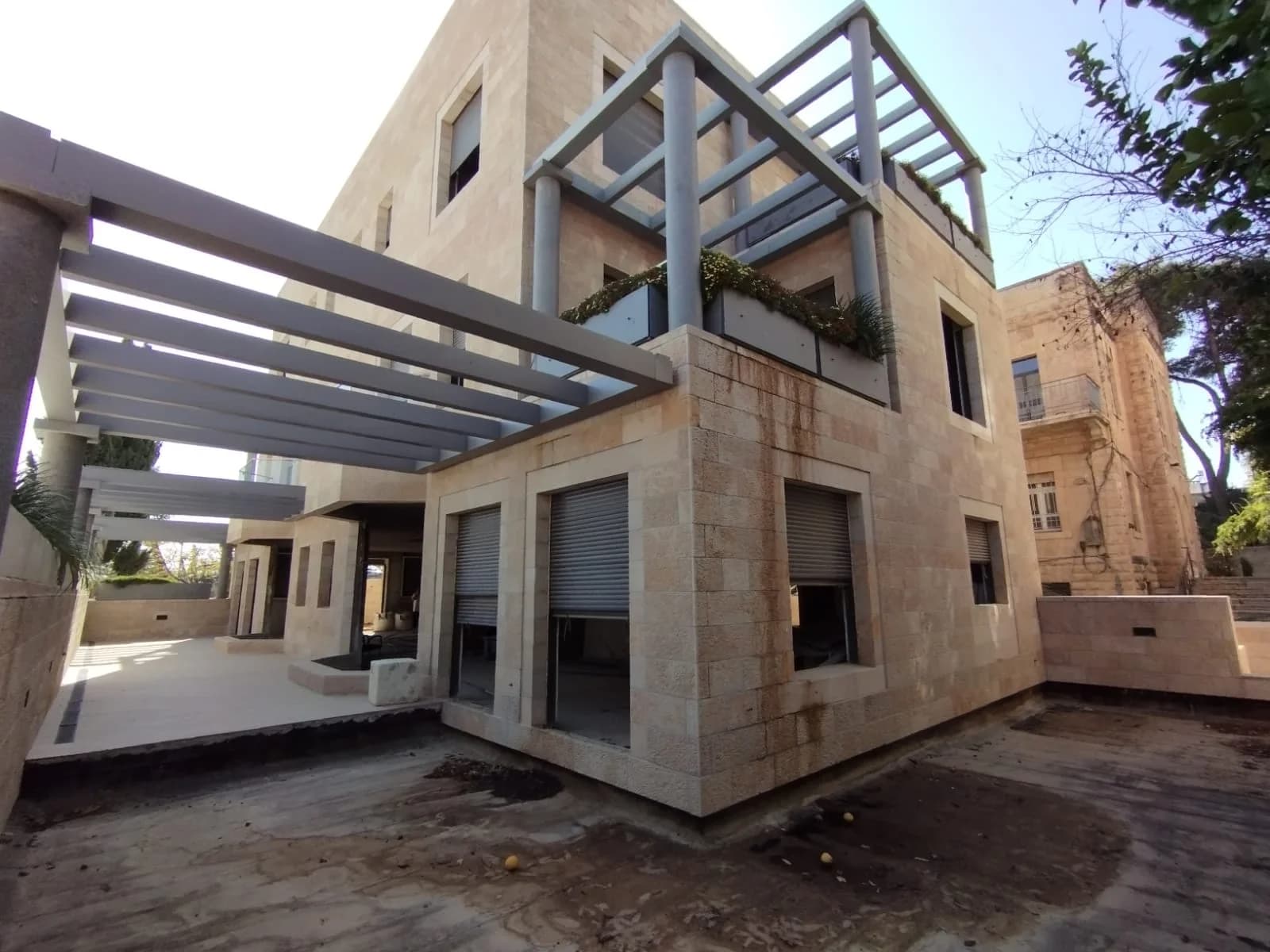 וילה 8 חדרים, 517 מ"ר בטלביה — 5