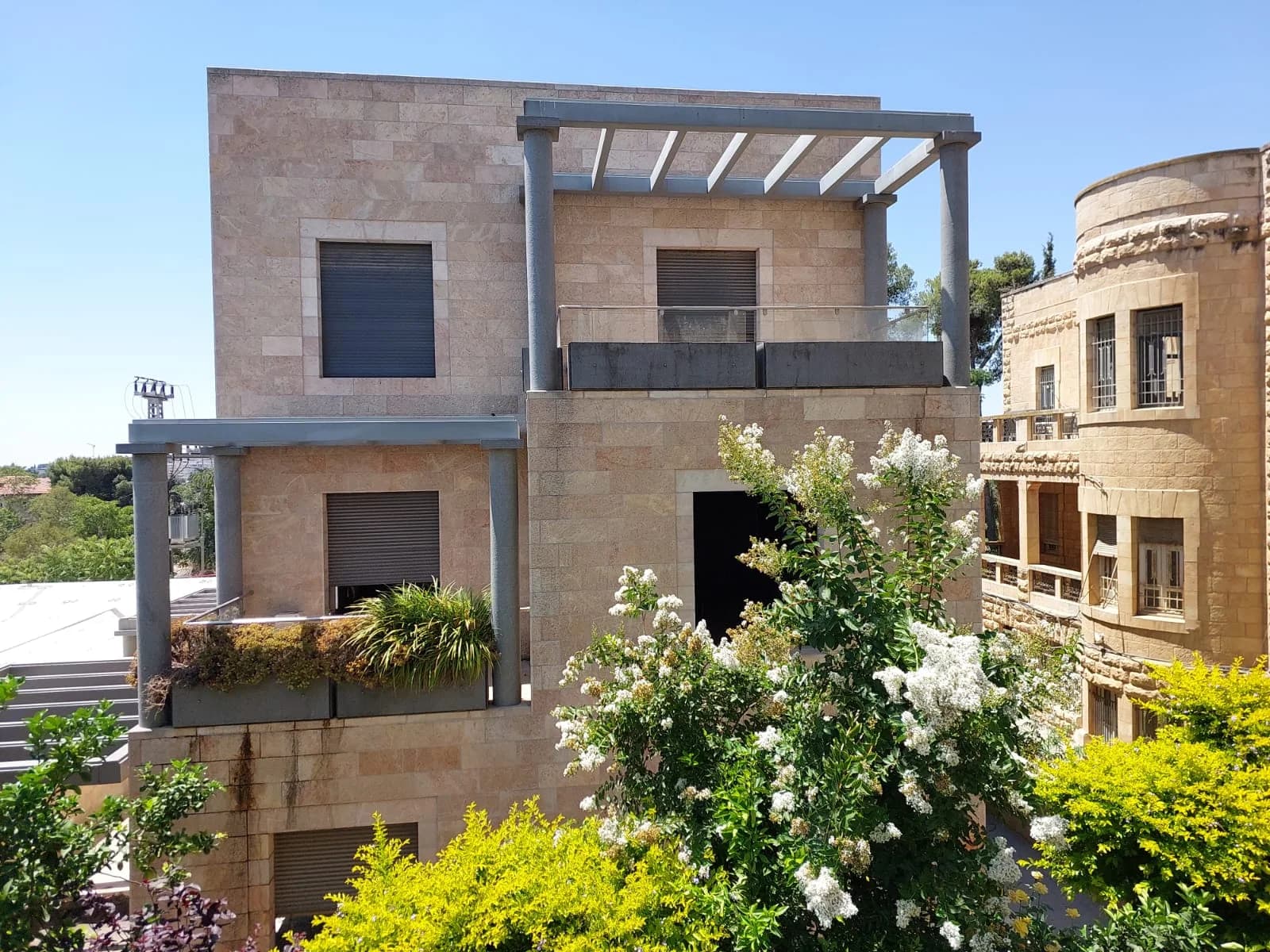וילה 8 חדרים, 517 מ"ר בטלביה — 7