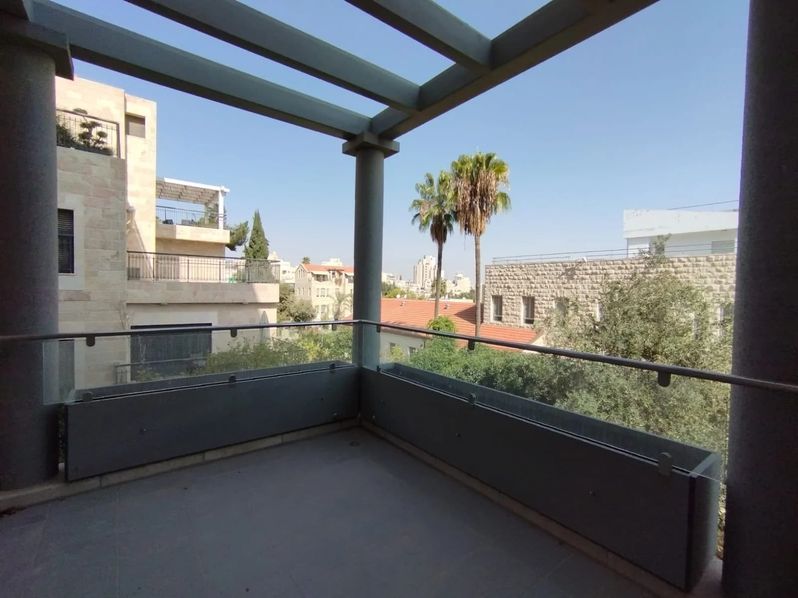 וילה 8 חדרים, 517 מ"ר בטלביה — 13