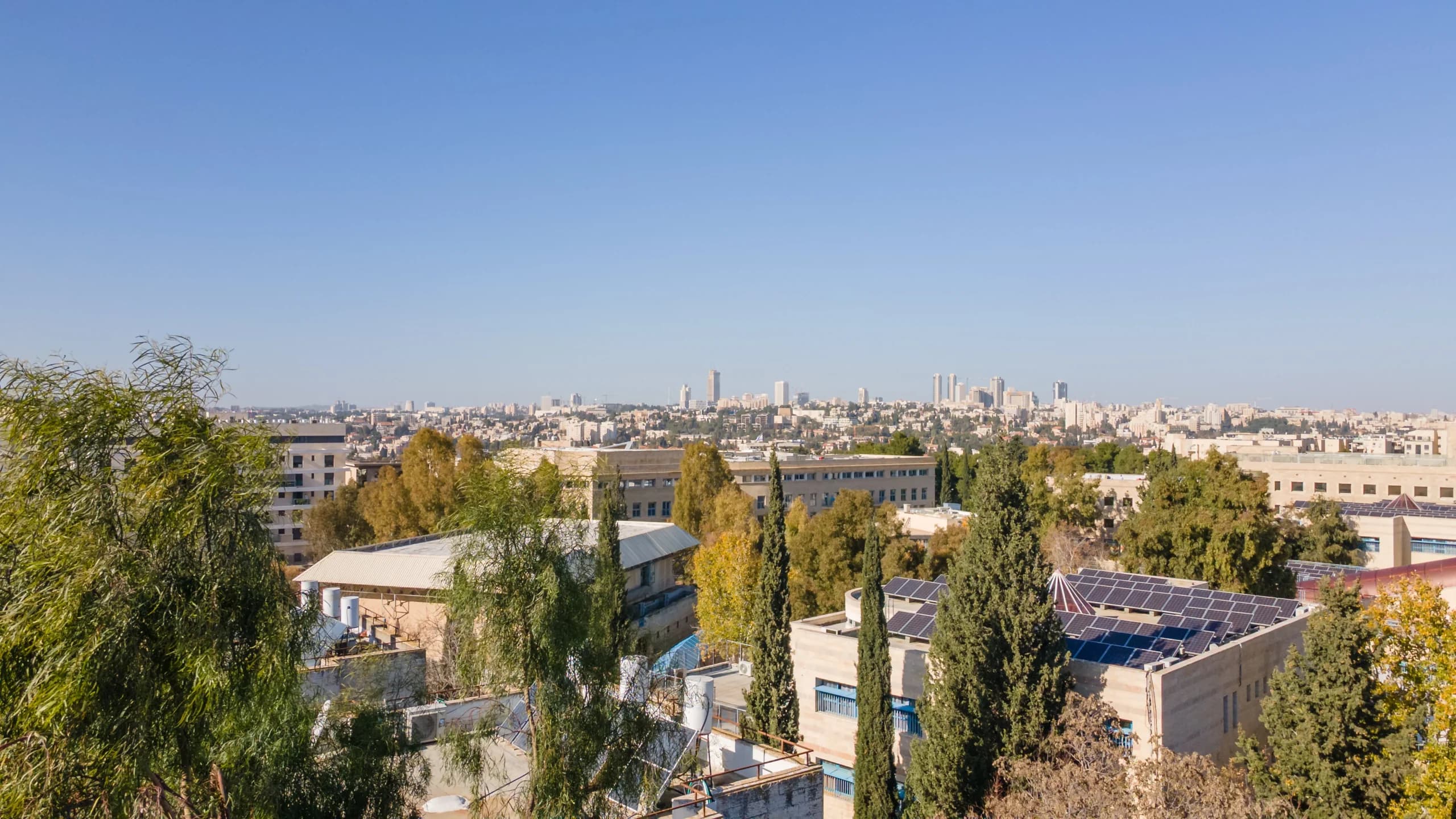 דירה 6 חדרים, 141 מ"ר בארנונה — 5