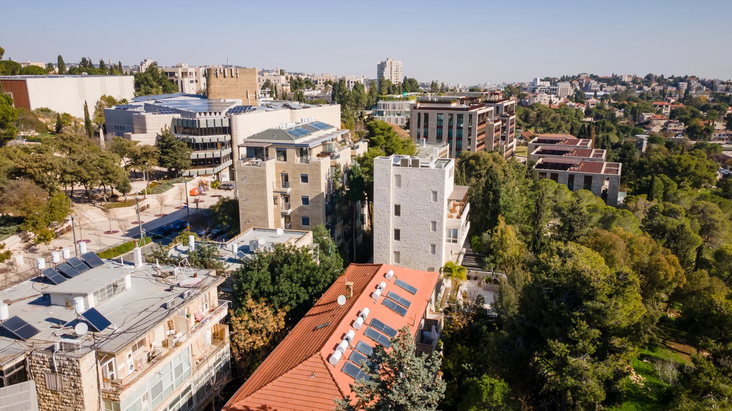 דירה 6 חדרים, 153 מ"ר בטלביה — 2