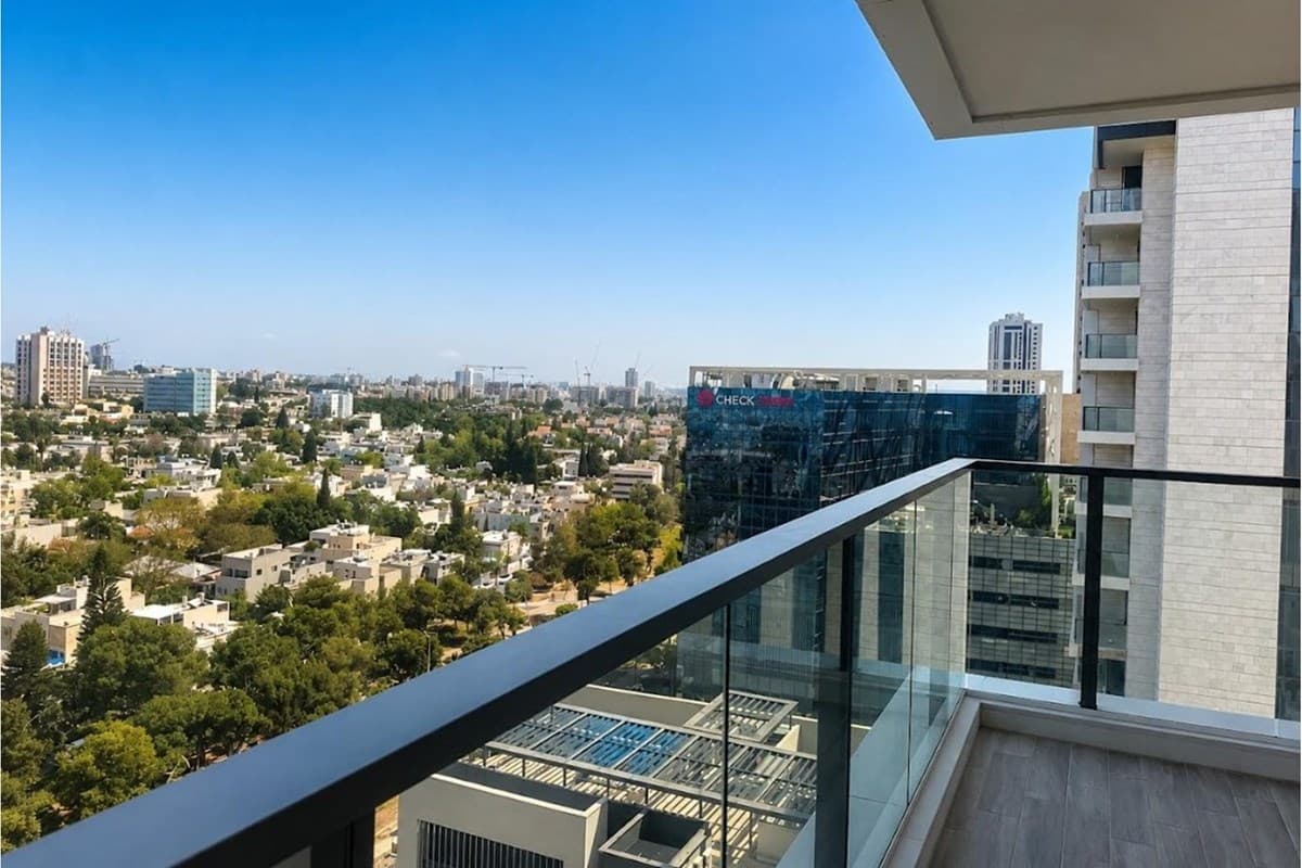 דירת 4 חד' מרווחת עם ממ"ד, מרפסת, מחסן וחניה! — 2