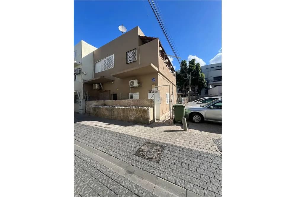 ★למכירה בשכונת התקווה תל אביב★