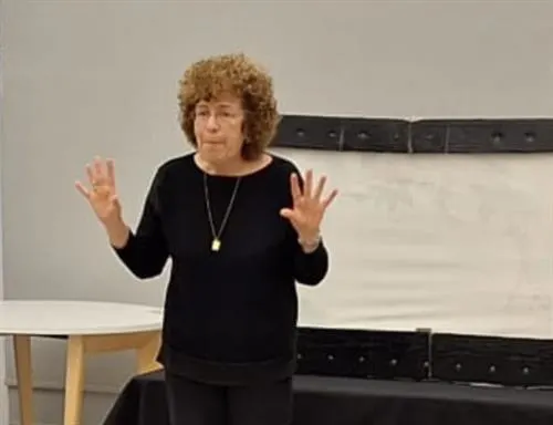 שעת סיפור בספריה - האריה והעכבר