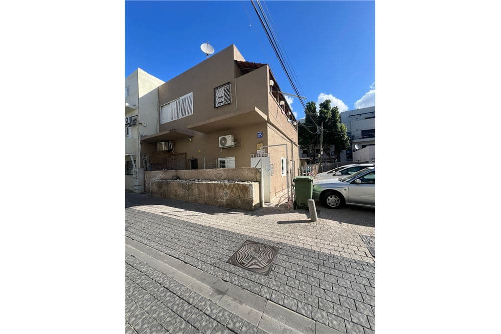 ★למכירה בשכונת התקווה תל אביב★