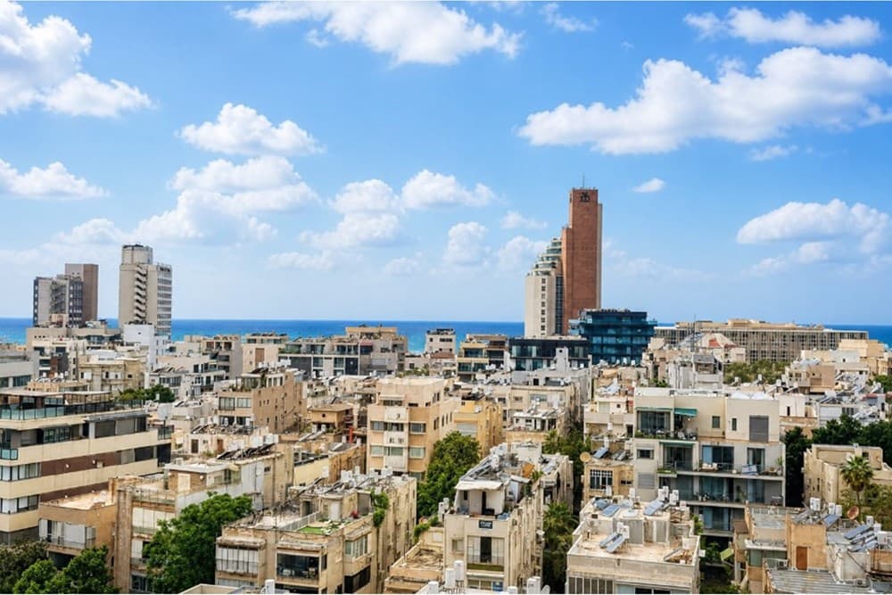 למכירה משרד מרווח בצפון הישן של תל אביב!